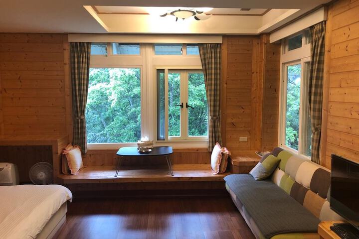 Room 10 of 73
