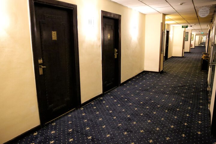 Ballroom/Hall 21 of 24