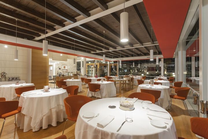 Dining 49 of 64