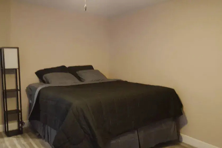 Room 3 of 20