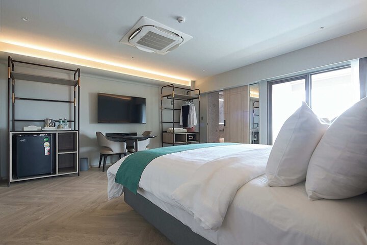 Room 26 of 209