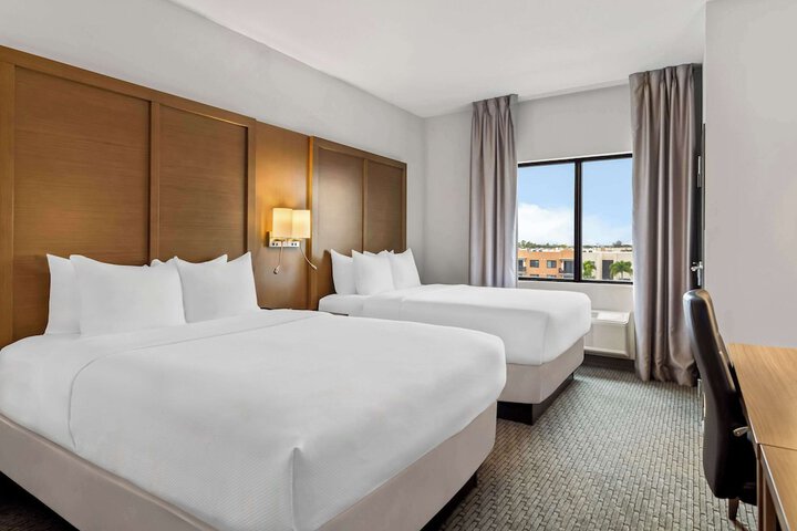1 King Bed Suite (7 of 10)