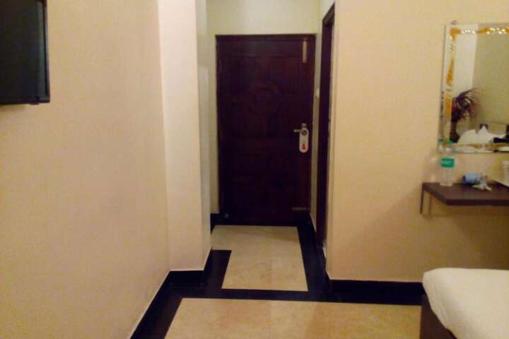 Room 25 of 57