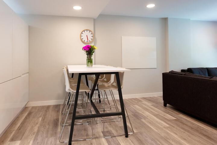 Room 10 of 22