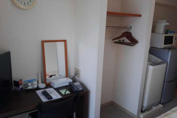 Room 14 of 38