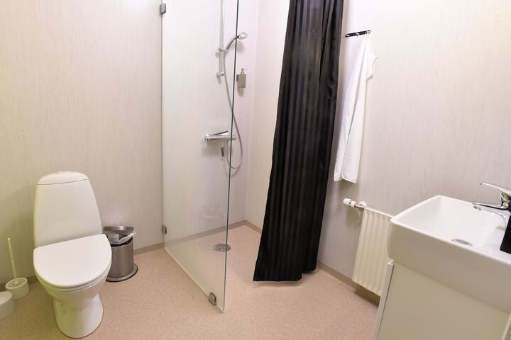 Room 12 of 22