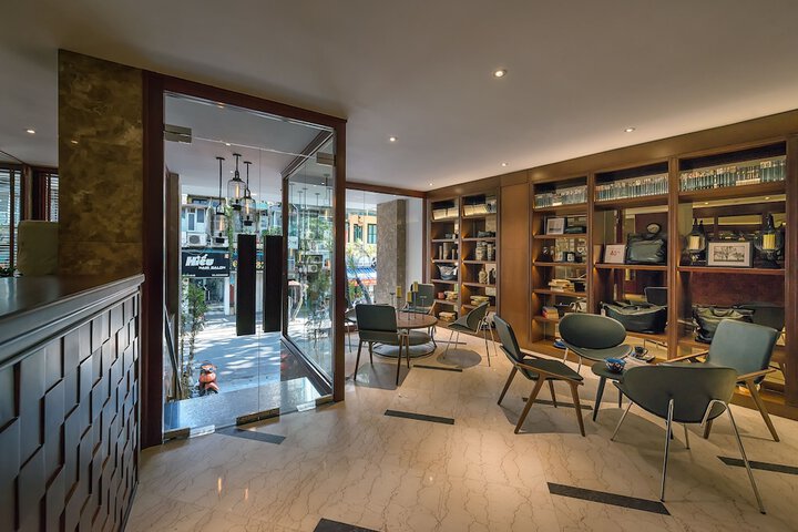 Hotel Lobby