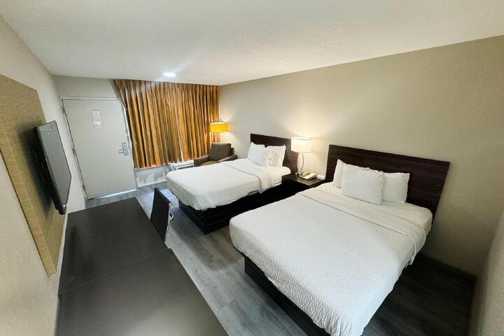 2 Double Beds (2 of 9)