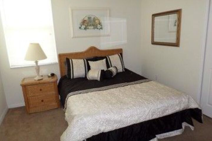 Room 7 of 19