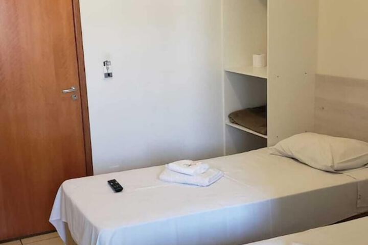 Room 9 of 33