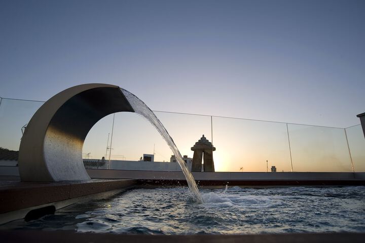Pool 38 of 64