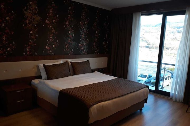 Room 16 of 87