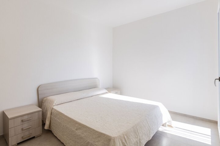 Room 2 of 14
