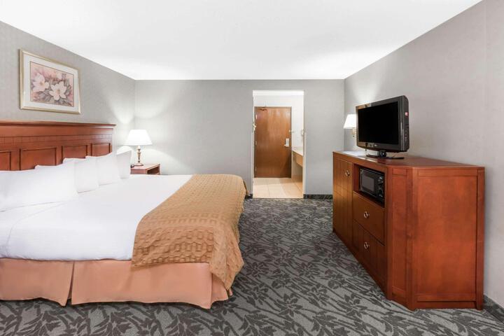 2 Queen Beds (4 of 6)
