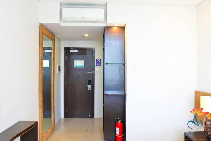 Room 14 of 33