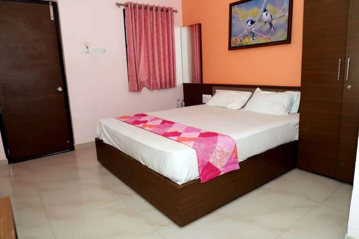 Room 5 of 30