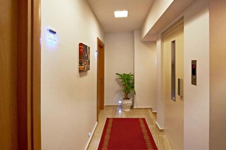 Ballroom/Hall 37 of 41
