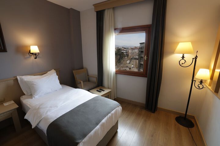 Room 26 of 64