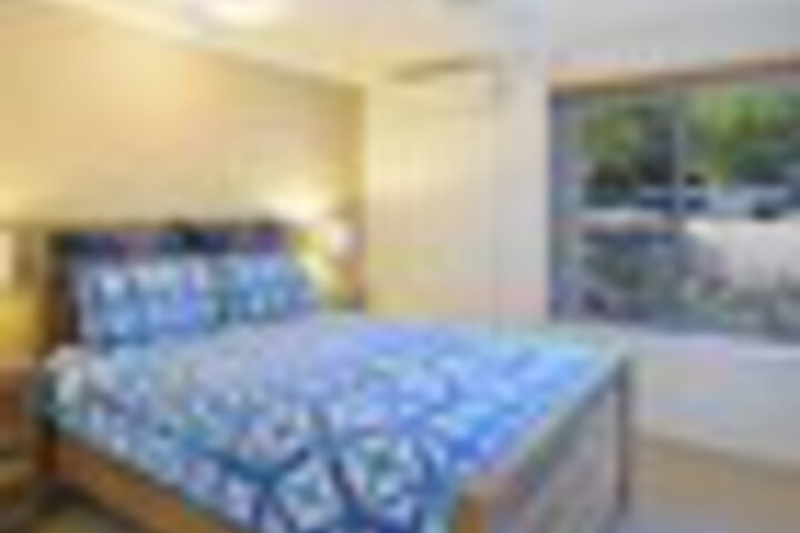 Room 8 of 30