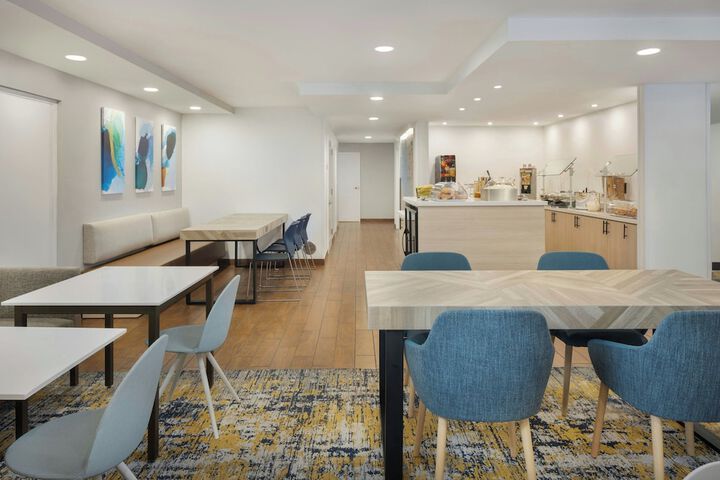 Breakfast/Coffee Service 27 of 29