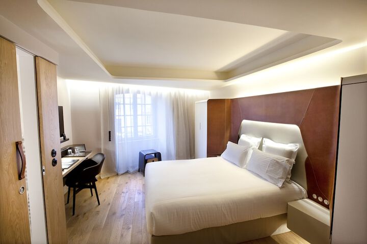 Room 14 of 60