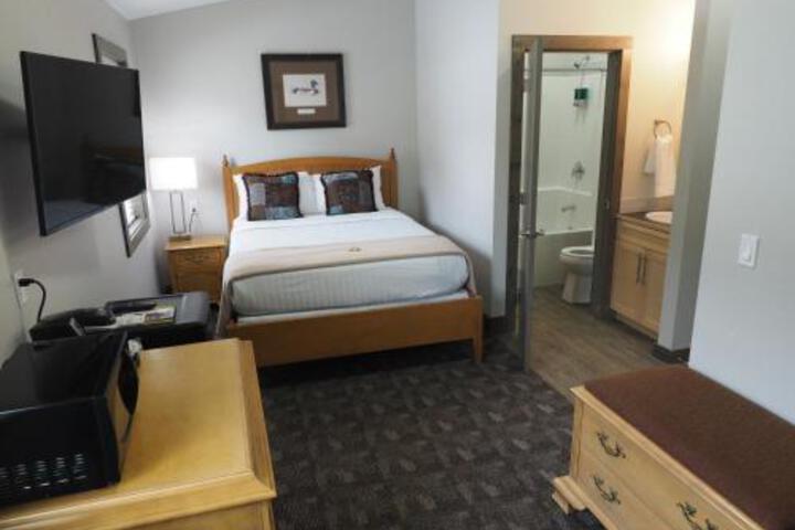 Apex Lodge Standard Room 5 Hotel Room