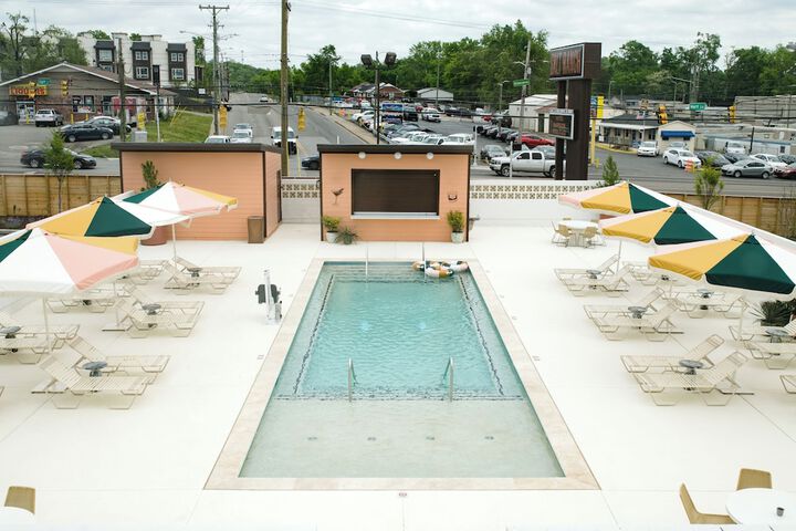 Pool 38 of 71