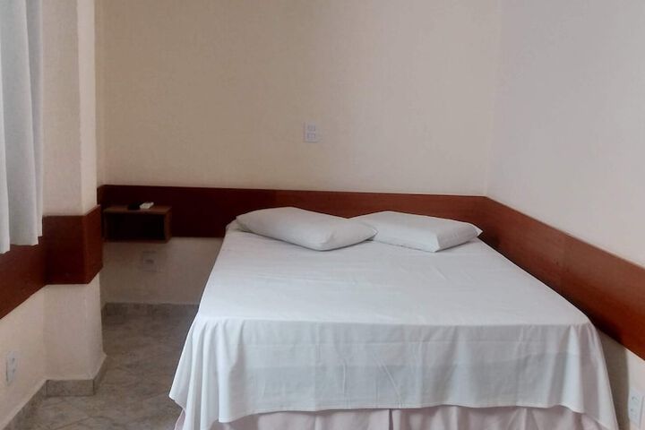 Room 6 of 38