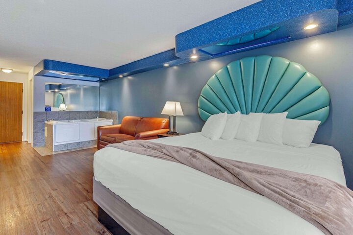 1 King Bed (17 of 55)