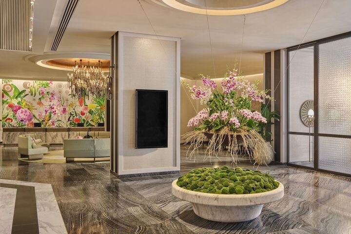 Entrance & Lobby