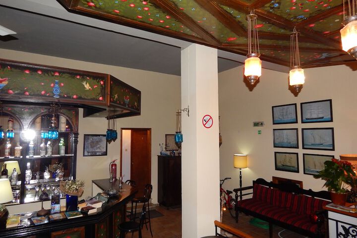 Lounge 57 of 63