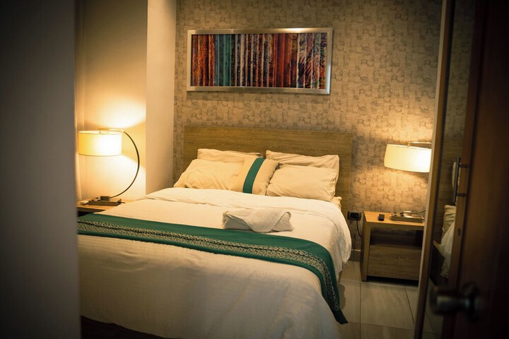 Room 17 of 36