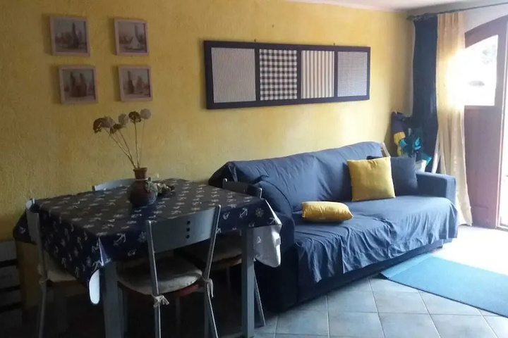 Room 3 of 8