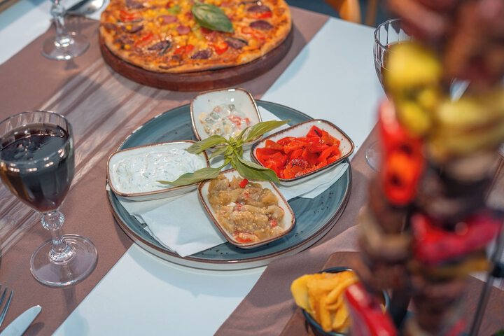 Dining 104 of 155