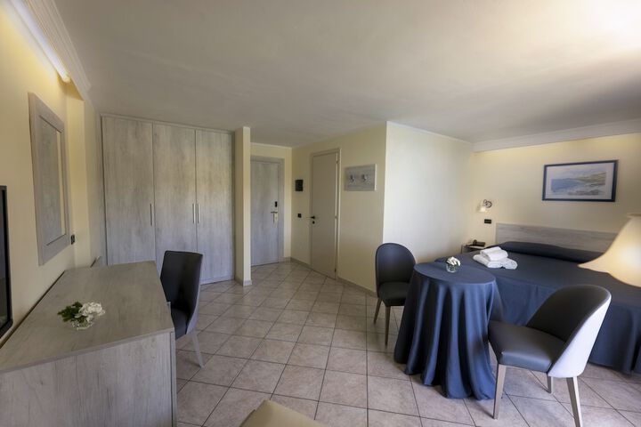 Room 16 of 78