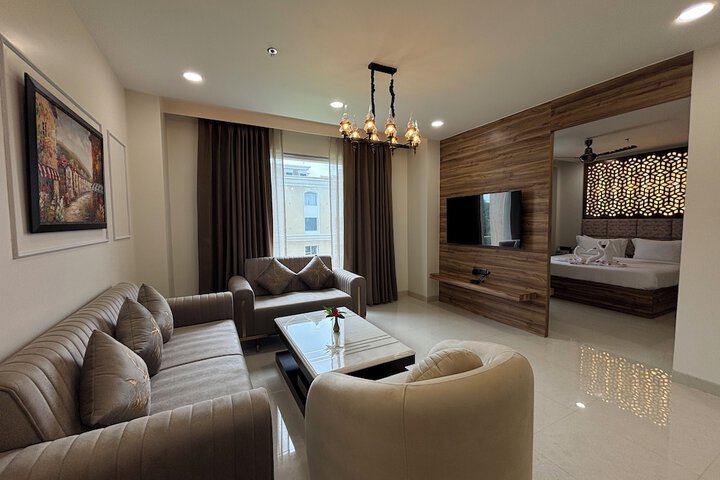 Room 17 of 42