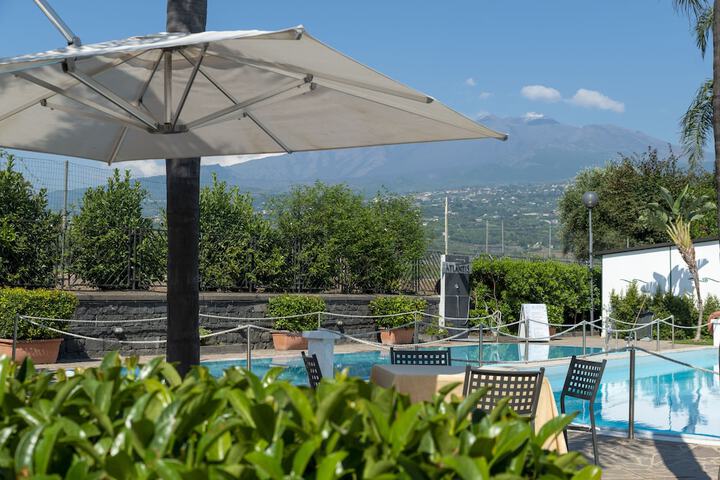 Pool Hotel