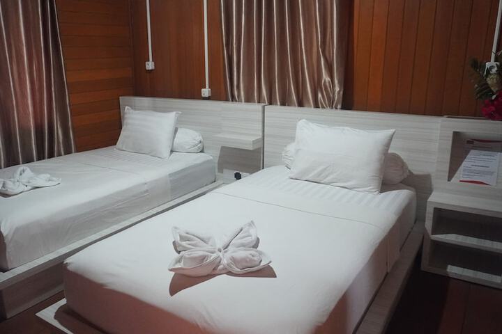 Room 14 of 42