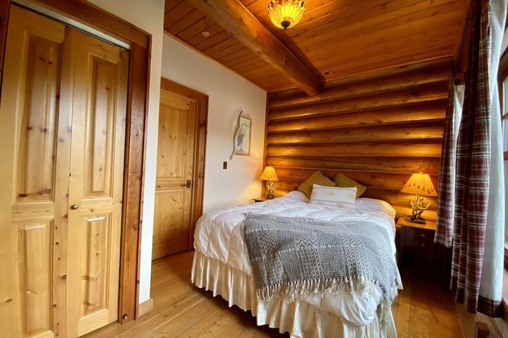 Room 44 of 241