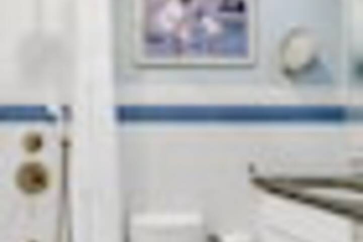Room 470 of 549
