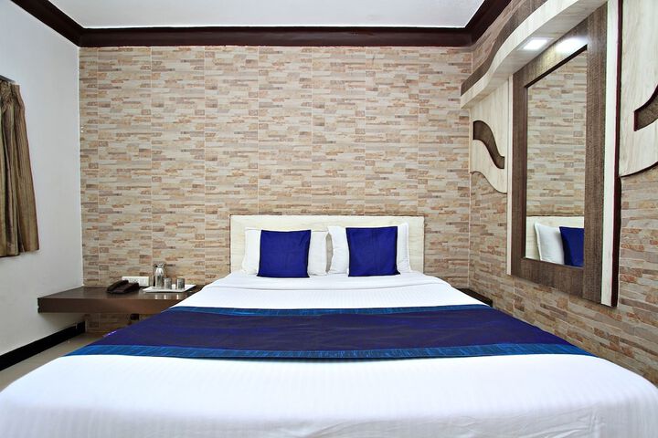 Room 14 of 21