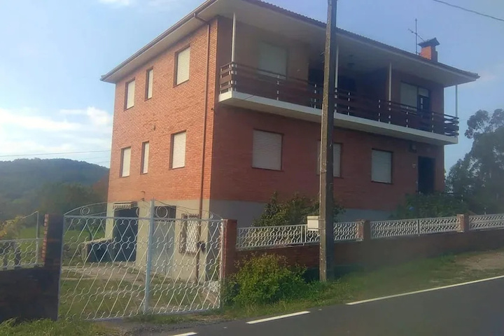 House With 3 Bedrooms in Pontevedra With Enclosed Garden and Wifi