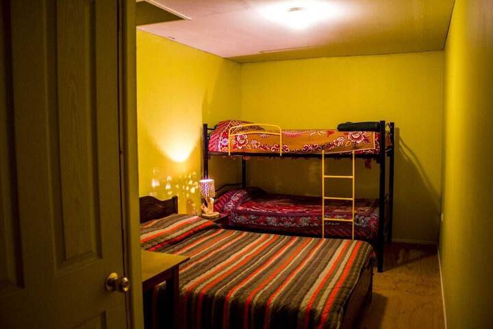 Room 4 of 12