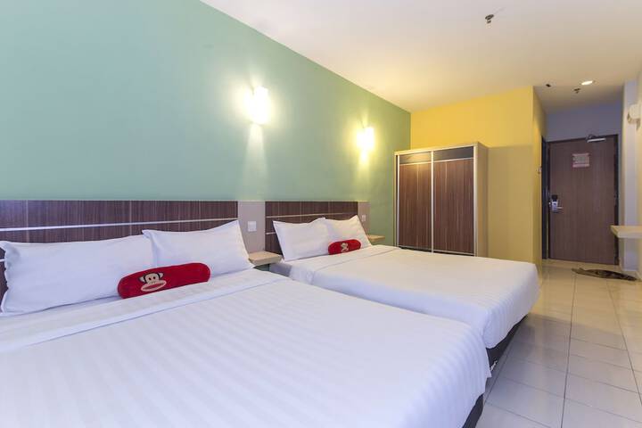Room 17 of 32