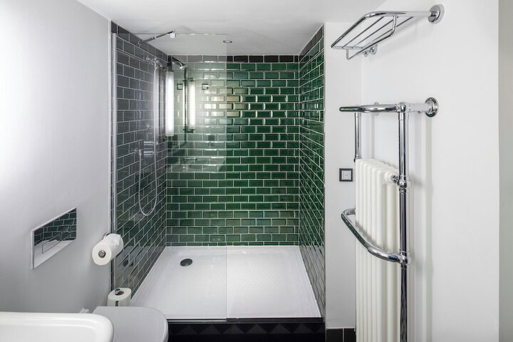 Room 155 of 239