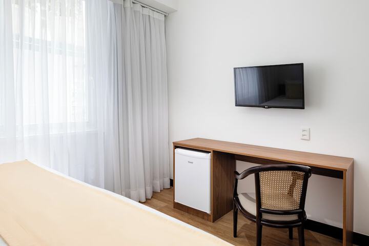 Room 25 of 47