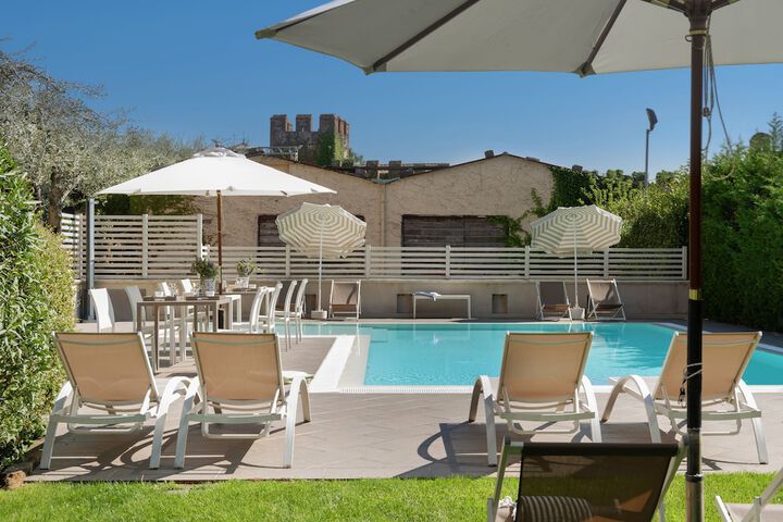 Pools & Facilities