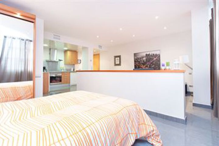 Room 12 of 35
