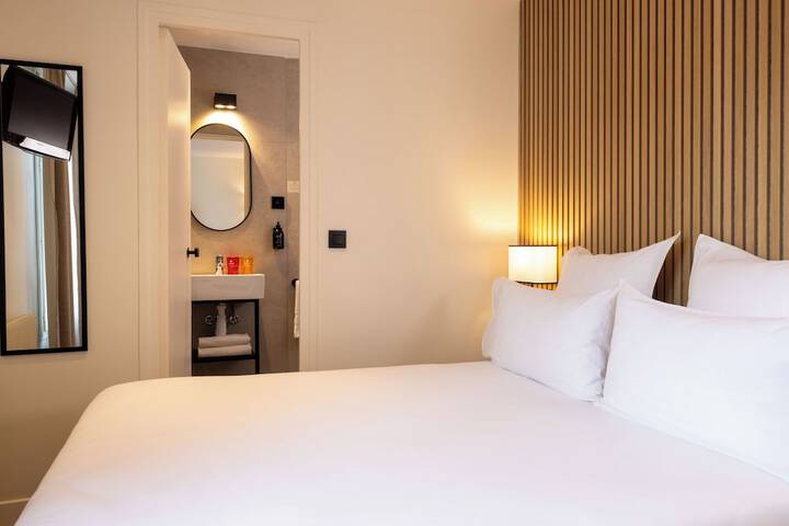 Room 6 of 29