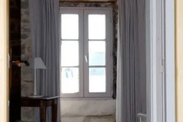 Room 3 of 6